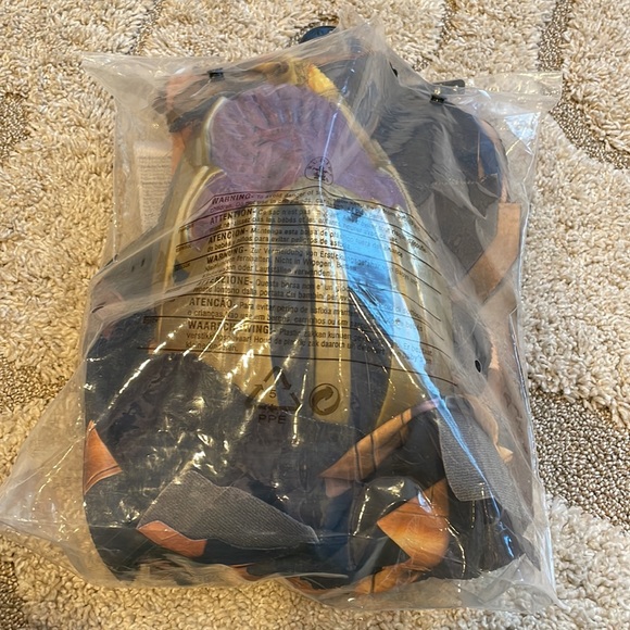 Thanos child’s costume. Size M (8/10) - Picture 4 of 4